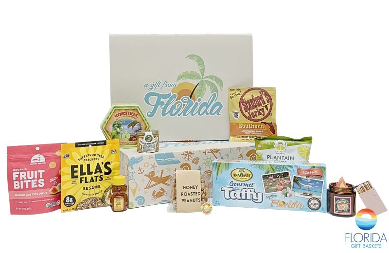 Our medium sized Florida theme gift box with a variety of tasty Florida-inspired treats